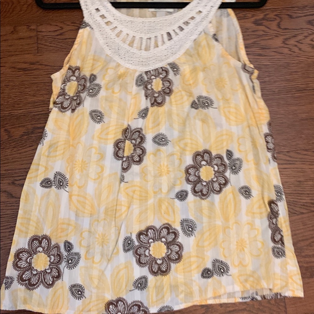 3/$20 LOFT blouse. Size M